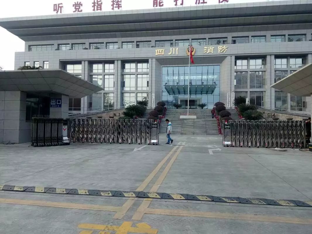大连沙河口区大连沙河口区四川消防总队伸缩门